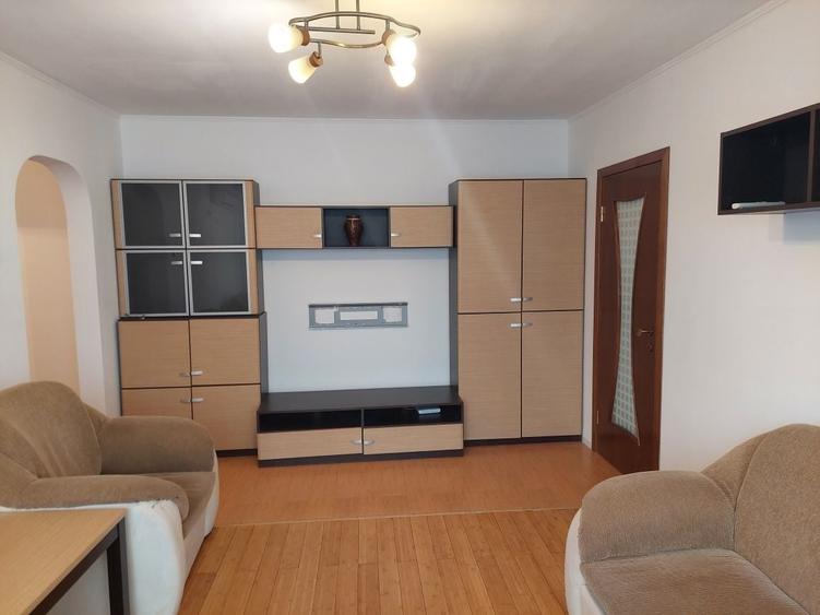 Apartament cu 3 camere nedecomandat în Brâncoveanu