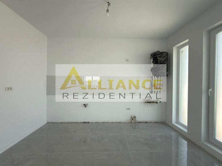 Casă individuală cu 3 camere decomandat cu Canalizare în Berceni