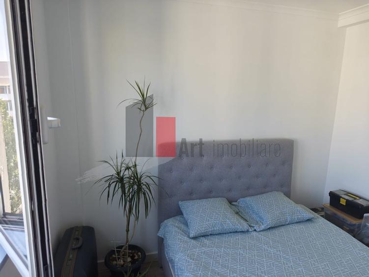 Apartament cu 2 camere semidecomandat, mobilat în Giurgiului