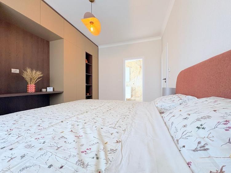 Apartament cu 3 camere decomandat, mobilat în Aradului