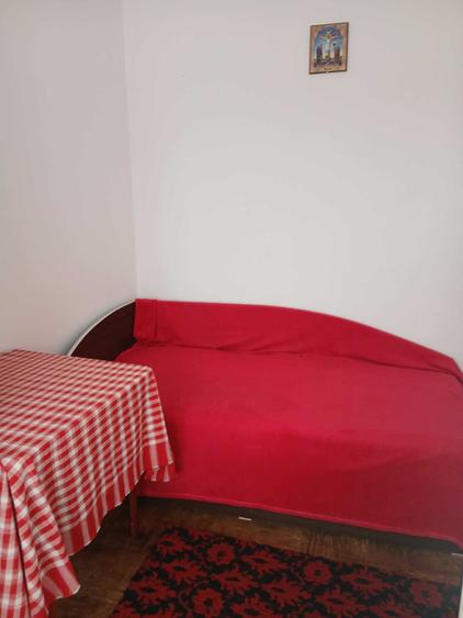 Apartament cu 2 camere semidecomandat în Trivale