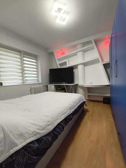 Apartament cu 3 camere decomandat în Păcurari