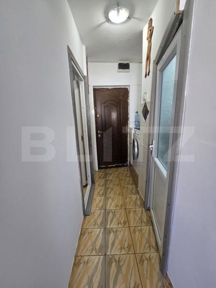 Garsoniera de vanzare, 24 mp, etaj 3, zona Micro 12 - 8