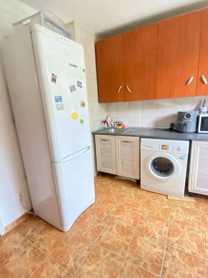 Politehnica - Facultate - Metrou - Disponibil - 4