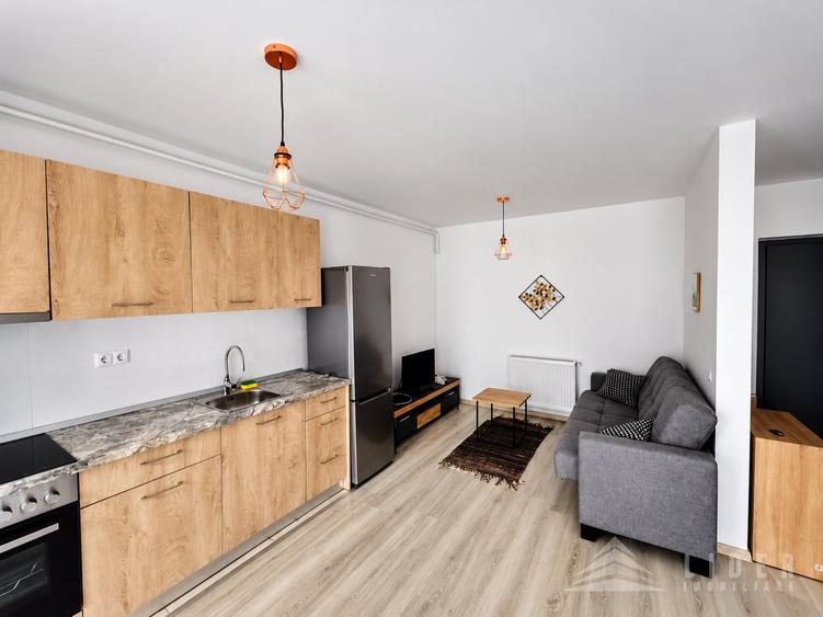 Apartament cu 2 camere semidecomandat, mobilat în Florești