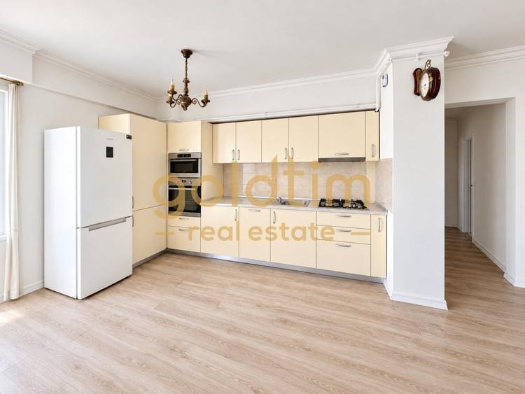 Apartament cu 3 camere decomandat, mobilat în Iancu Nicolae