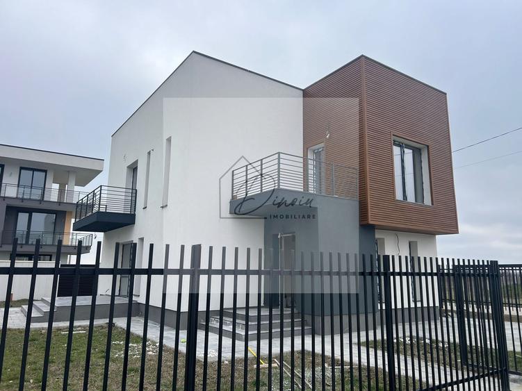 Casă individuală cu 4 camere cu Canalizare în Corbeanca