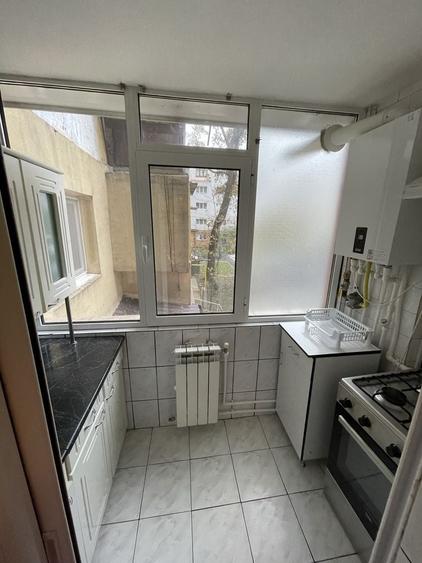 Apartament cu 2 camere decomandat în Micro 21