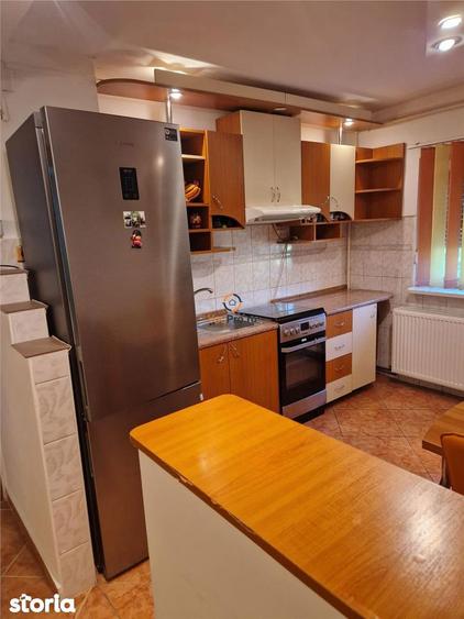 Apartament cu 3 camere decomandat în Șagului