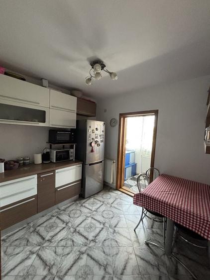 Apartament cu 2 camere decomandat în Obcini