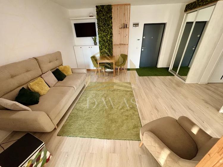 Apartament cu 3 camere decomandat, mobilat în Zorilor