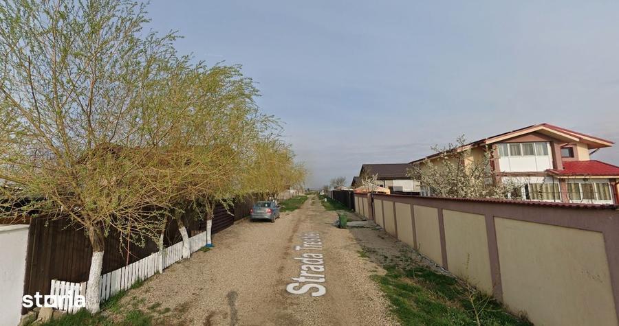 Teren de 465 mp, în Vidra