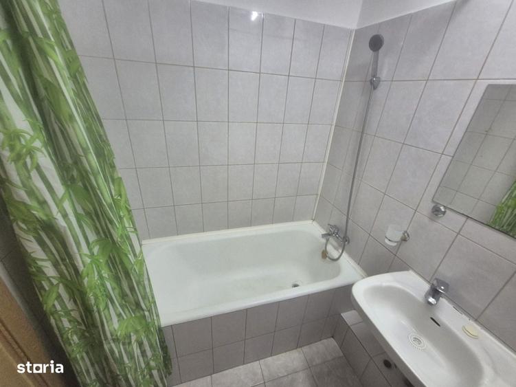 Garsonieră decomandată în Drumul Sării