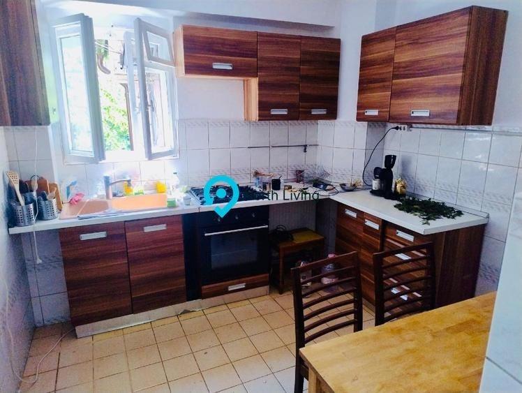 Casă individuală cu 5 camere cu Canalizare în Domenii