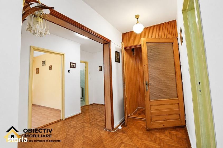 Apartament cu 3 camere decomandat în 1 Mai