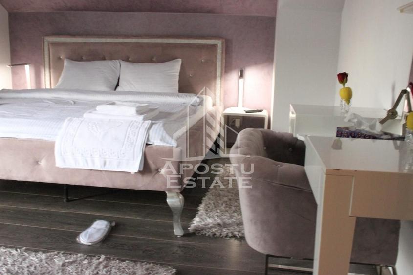 Casă individuală cu 7 camere cu Piscina în Aradului