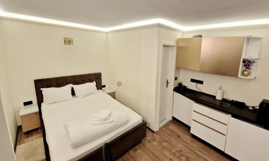 Garsonieră decomandată în Central
