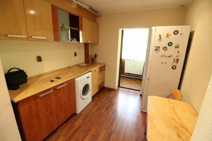 Apartament cu 2 camere decomandat în Micro 39