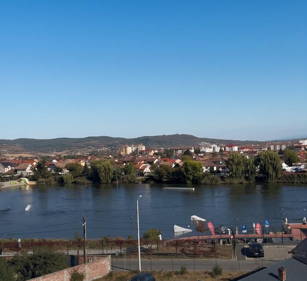 Apartament cu 2 camere semidecomandat în Exterior Vest