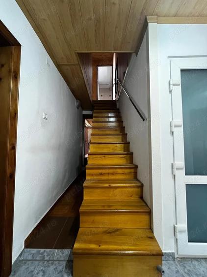 Casă cu 6 camere în Vladimirescu