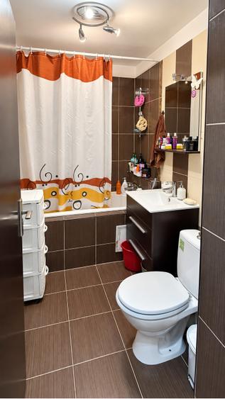 Apartament cu 3 camere decomandat, mobilat în Aviației