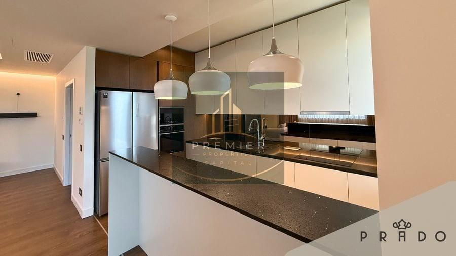 Apartament cu 4 camere decomandat în Herăstrău