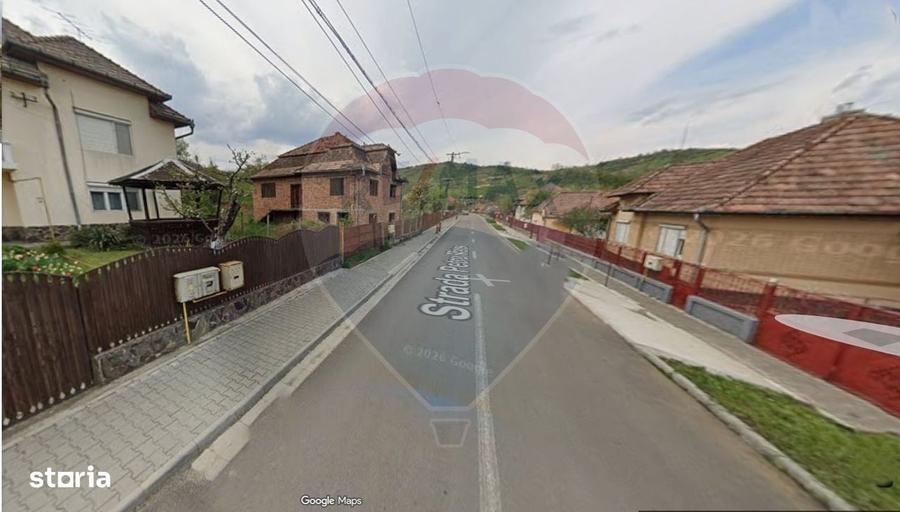 Casă cu 4 camere în Central