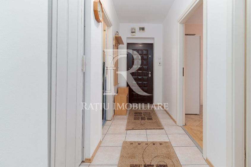 Apartament cu 2 camere decomandat, mobilat în Ultracentral