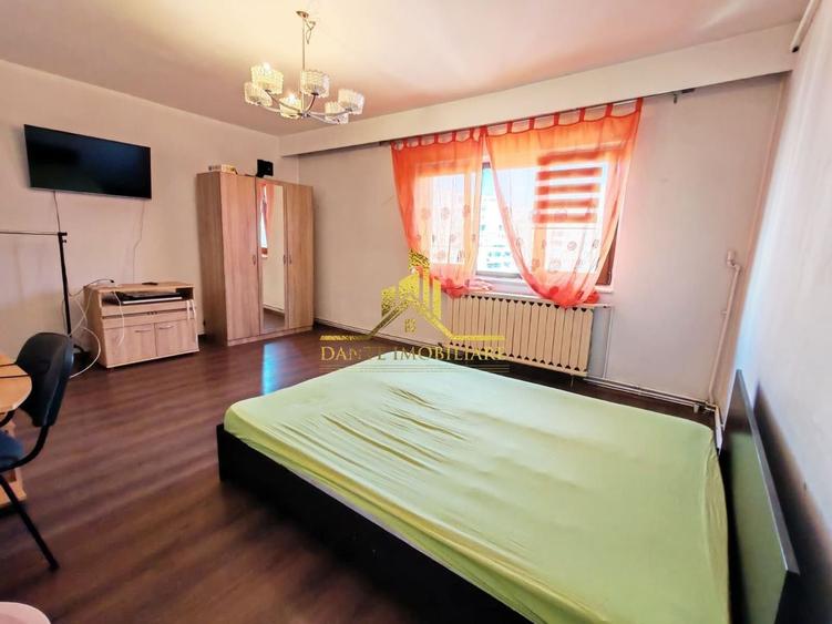 Apartament cu 3 camere decomandat, mobilat în Semicentral