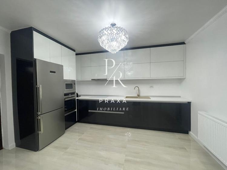 Apartament cu 4 camere semidecomandat, mobilat în Florești