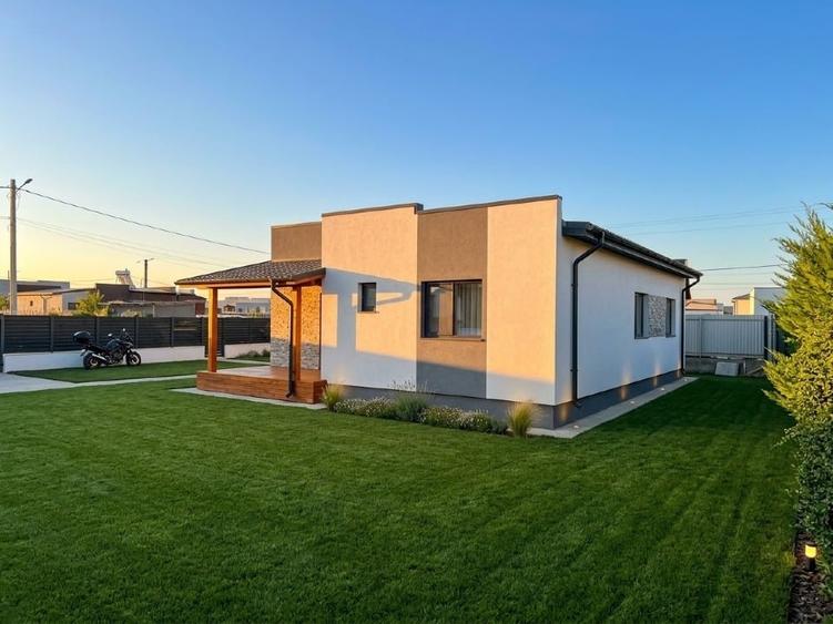 Casă individuală cu 5 camere cu Teren 500 Mp în Câmpineanca