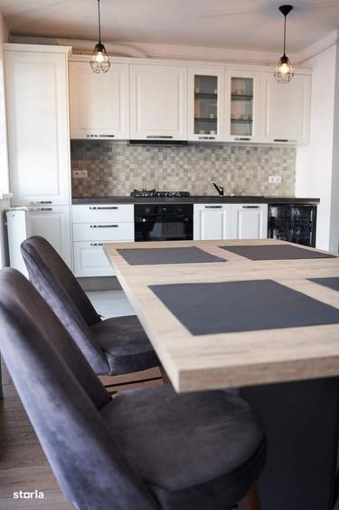 Apartament cu 3 camere decomandat în Piața Cluj