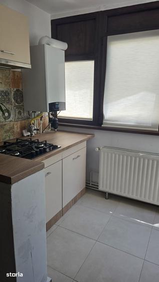 Apartament cu 4 camere în Crângași