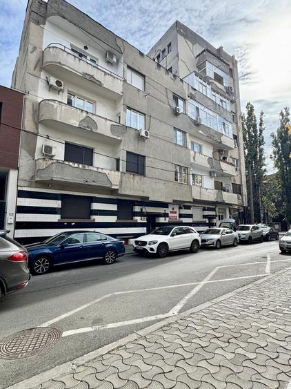 Garsonieră semidecomandată în P-ța Victoriei
