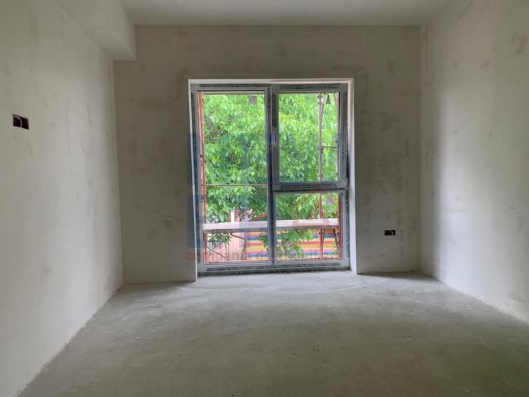 Duplex cu 4 camere cu Canalizare în Chitila