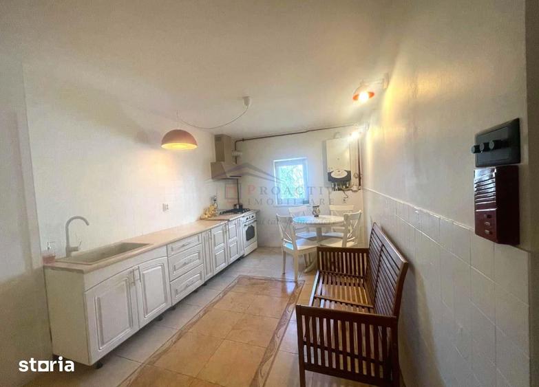 Apartament cu 3 camere decomandat în Obcini