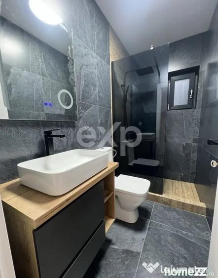 Casă cu 4 camere cu Teren 400 Mp în Bradu