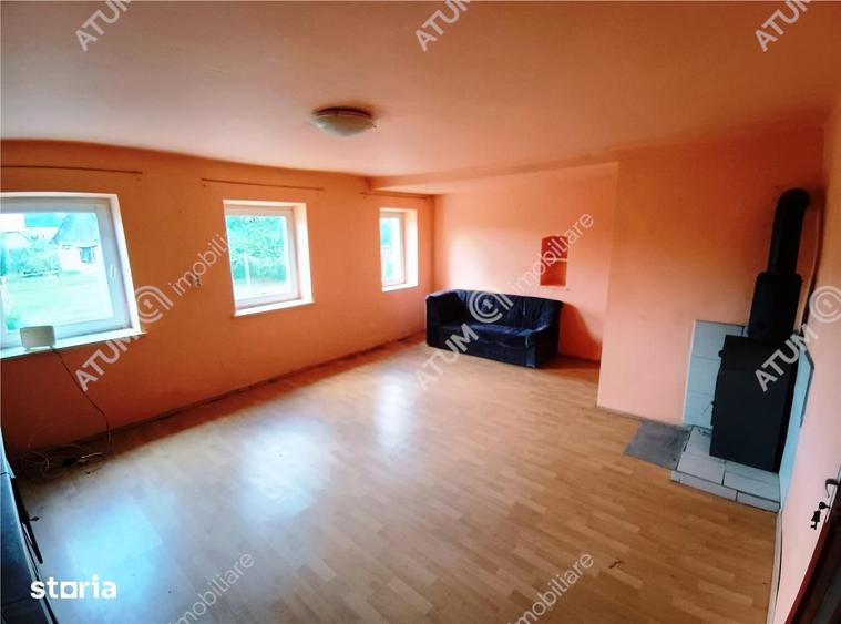 Casă cu 4 camere decomandat cu Teren 1650 Mp în Porumbacu de Jos