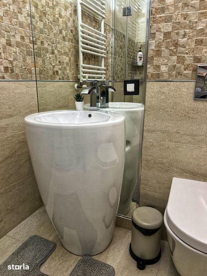 Apartament cu 3 camere în Dămăroaia