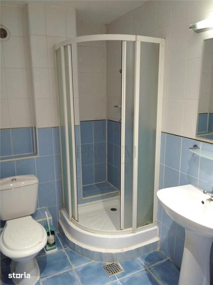 Apartament cu 3 camere decomandat în Aradului