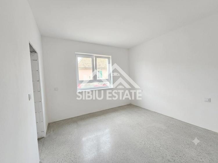 Casă individuală cu 4 camere cu Canalizare în Exterior Nord