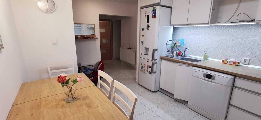 Inchiriez apartament Mioveni - 1