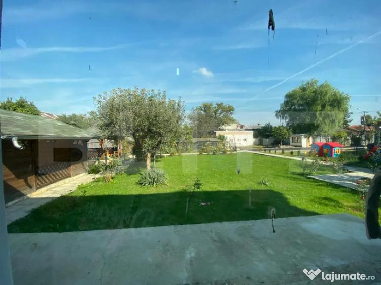 Casă cu 7 camere cu Teren 1676 Mp în Lupeni