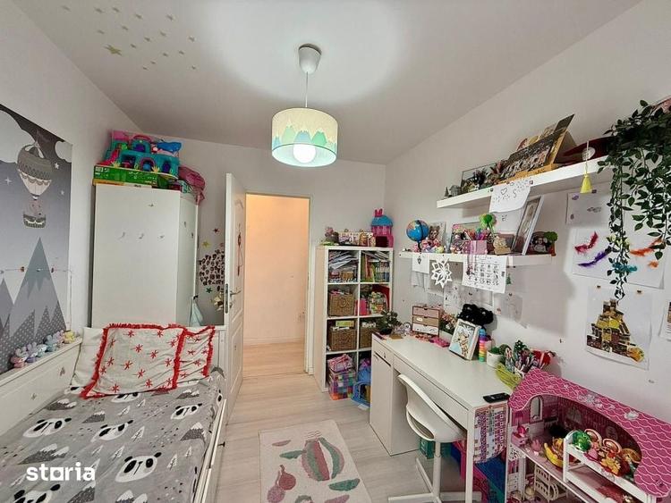 Apartament cu 3 camere decomandat în Craiovița Nouă