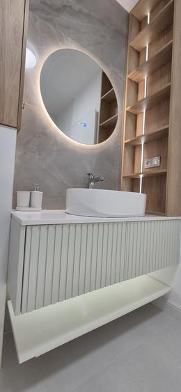 Apartament cu 3 camere decomandat în Dacia