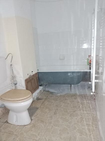 Garsonieră decomandată în Confecții