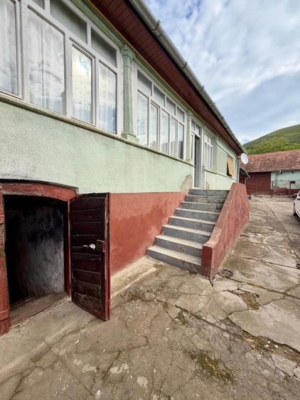 Casă individuală cu 4 camere cu Canalizare în Bucerdea Vinoasă