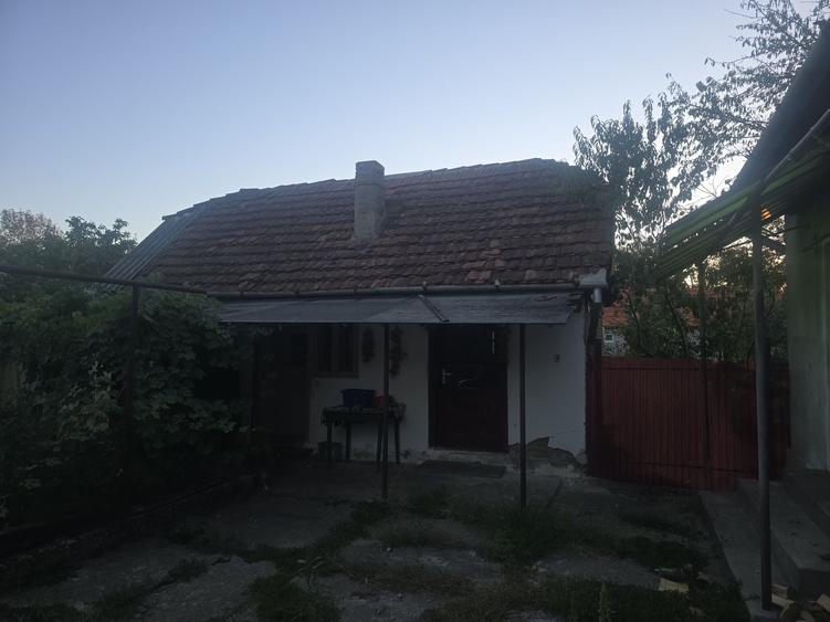 Casă cu 4 camere în Dezna