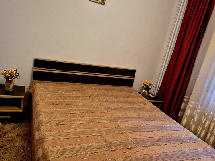 Apartament cu 3 camere semidecomandat, mobilat în Gorjului