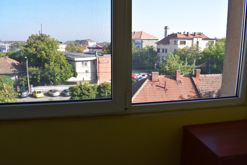 Apartament cu 2 camere semidecomandat în Take Ionescu